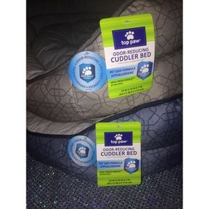 Top Paw Hexagon Pattern Odor Reducing Cuddler Bed